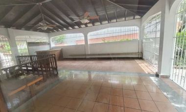 ALQUILER DE CASA EN VILLA DE LAS FUENTES 280MTS