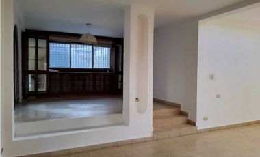ALQUILER DE CASA EN VILLA DE LAS FUENTES 280MTS