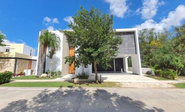 RESIDENCIA EN RENTA EN MÉRIDA, YUCATÁN COUNTRY CLUB,  PRIVADA TOH,  LISTA.