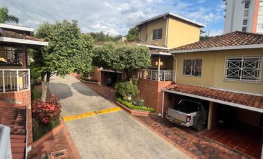 casa en arriendo en versalles. Cod A126474