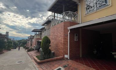 casa en arriendo en versalles. Cod A126474