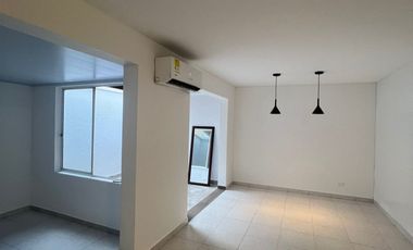 casa en arriendo en versalles. Cod A126474
