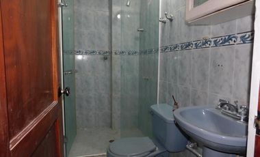 casa en venta en villa estadio. Cod V91486