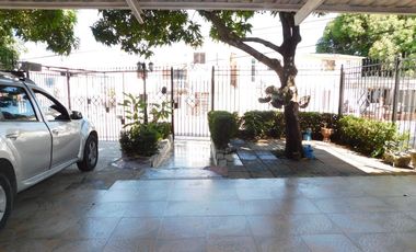 casa en venta en villa estadio. Cod V91486