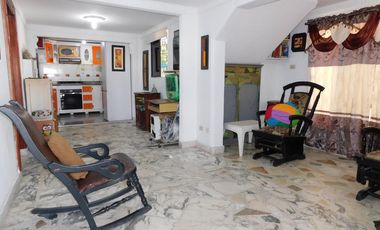 casa en venta en villa estadio. Cod V91486