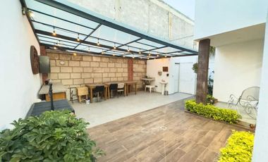 NORTE EN LAS CAVAS SUPER AMPLIA CON EXCELENTES ESPACIOS