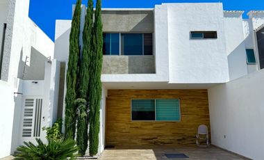 NORTE EN LAS CAVAS SUPER AMPLIA CON EXCELENTES ESPACIOS