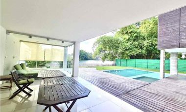 SE VENDE CASA EN Privada Golondrinas, Tierra Colorada, Villahermosa, Tabasco, México