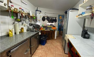 LOCAL COMERCIAL EN AMPLIO TERRENO A DOS CUADRAS DEL MAR, LAS GAVIOTAS