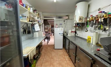 LOCAL COMERCIAL EN AMPLIO TERRENO A DOS CUADRAS DEL MAR, LAS GAVIOTAS