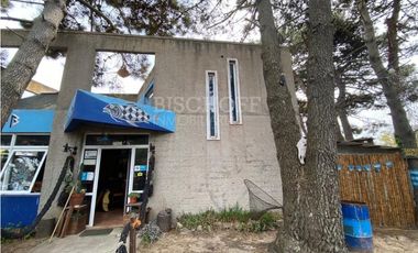 LOCAL COMERCIAL EN AMPLIO TERRENO A DOS CUADRAS DEL MAR, LAS GAVIOTAS