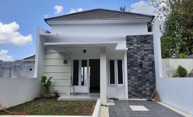 For Sale New House in Beautiful Area Near UMY Campus