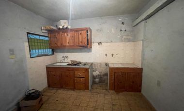 Venta de PH en Lujan con galpón a refaccionar.