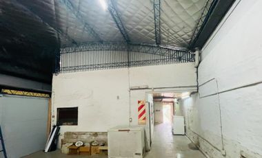 Venta de PH en Lujan con galpón a refaccionar.