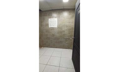 Se alquila local comercial en CentenialMall