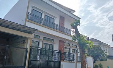 Rumah Posisi Hook Brand New di Kencana Loka BSD City