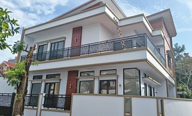 Rumah Posisi Hook Brand New di Kencana Loka BSD City