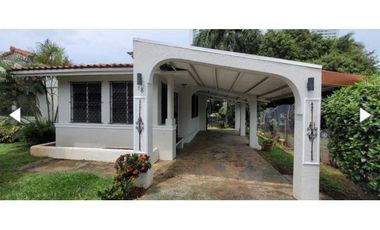 VENTA DE CASA 655 MTS2 ALTOS DEL GOLF
