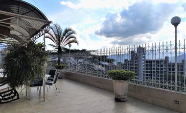 12157 Casa en venta en sector Las Lomas, Poblado. Medellin