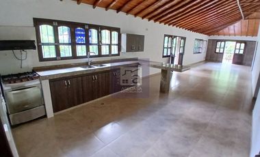 COD. 2788 - SE ARRIENDA CASA - BARRIO: VEREDA LOS COLORADOS