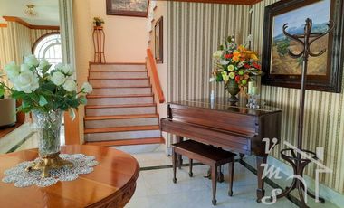 RESIDENCIA EN VENTA COL. MORELOS TOLUCA, EDOMEX