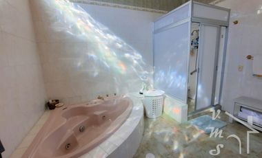 RESIDENCIA EN VENTA COL. MORELOS TOLUCA, EDOMEX