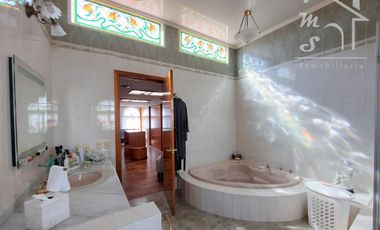 RESIDENCIA EN VENTA COL. MORELOS TOLUCA, EDOMEX