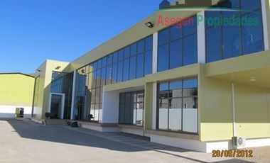 Oficina en Arriendo en Edificio de oficinas en arriendo en Barrio Industrial Paipote. Disponible solo el Primer Piso