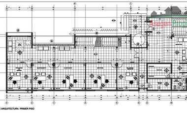 Oficina en Arriendo en Edificio de oficinas en arriendo en Barrio Industrial Paipote. Disponible solo el Primer Piso