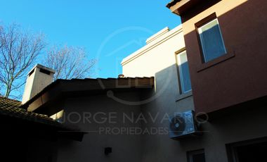 Chalet de Categoria - Congreso y O´donnell - 5 ambientes - Malaver