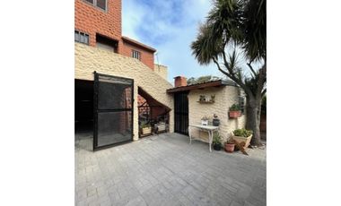 VENTA COMPLEJO DE 4 DEPTOS. FRENTE AL FARO. IDEAL INVERSION.PERMUTA