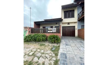 VENTA COMPLEJO DE 4 DEPTOS. FRENTE AL FARO. IDEAL INVERSION.PERMUTA