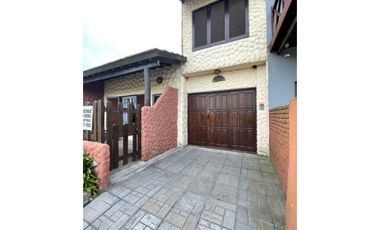 VENTA COMPLEJO DE 4 DEPTOS. FRENTE AL FARO. IDEAL INVERSION.PERMUTA