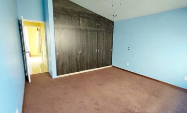 Casa en Renta con 4 habitaciones  Metepec Zona Los Castaños