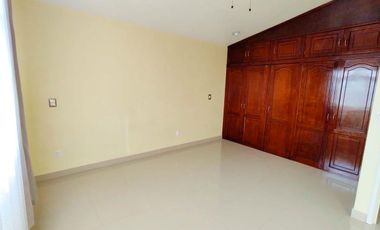 Casa en Renta con 4 habitaciones  Metepec Zona Los Castaños