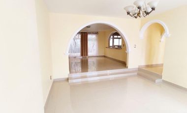 Casa en Renta con 4 habitaciones  Metepec Zona Los Castaños