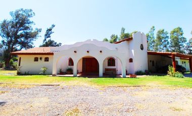 Hermosa Casa estilo Mexicano en el mejor sector de Isla de Maipo
