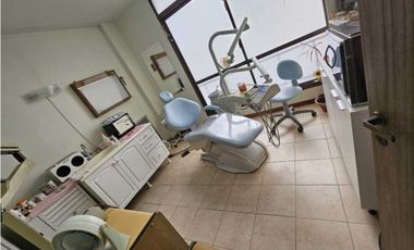 Alquiler o venta Consultorio Odontologico equipado pleno centro