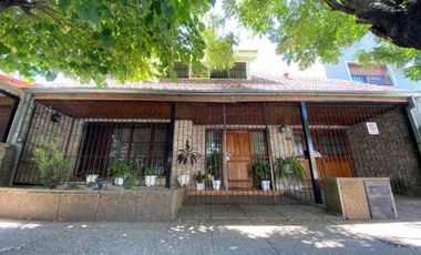 Casa con Departamento en venta en Quilmes Centro
