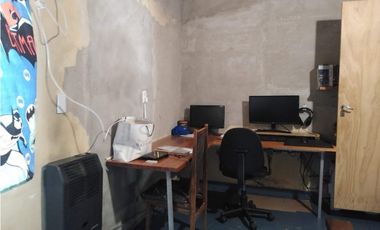 Casa 3amb con parque/ Barrio Los Pinares