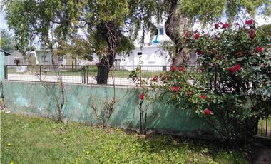 Casa 3amb con parque/ Barrio Los Pinares