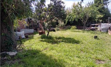 Casa 3amb con parque/ Barrio Los Pinares
