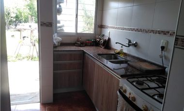 Casa 3amb con parque/ Barrio Los Pinares