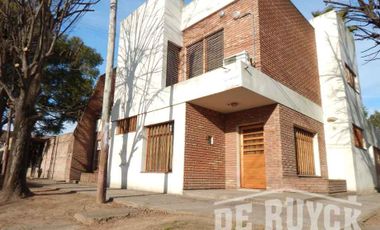 Casa para 2 Familias en venta en Quilmes Oeste