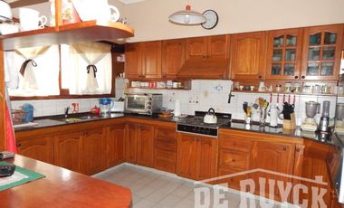Casa para 2 Familias en venta en Quilmes Oeste