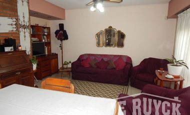 Casa para 2 Familias en venta en Quilmes Oeste