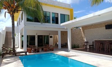 Casa en Venta de 3 recamaras y Alberca en Telchac Puerto