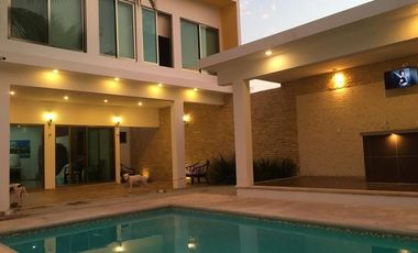 Casa en Venta de 3 recamaras y Alberca en Telchac Puerto
