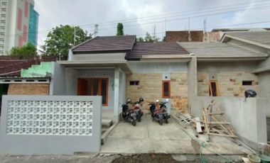 Rumah Baru Type 65/101 Modern Minimalis di Lempongsari