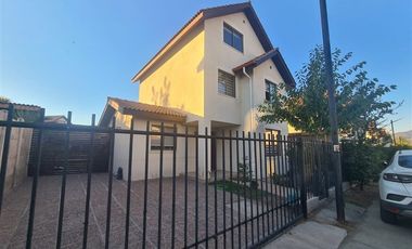 Casa en arriendo AMOBLADA Loteo El Polo, Machalí